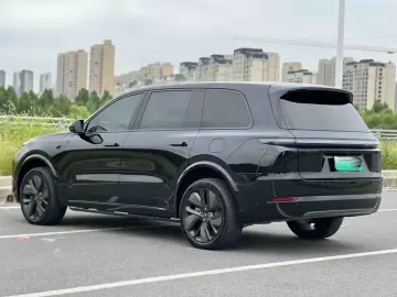 2024 Li Auto (Lixiang) L9 с пробегом 60 000 км