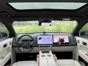 2024 Li Auto (Lixiang) L9 с пробегом 60 000 км