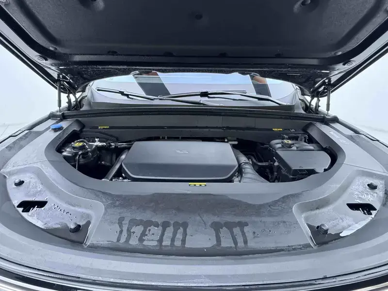 2024 Li Auto (Lixiang) L9 с пробегом 30 500 км