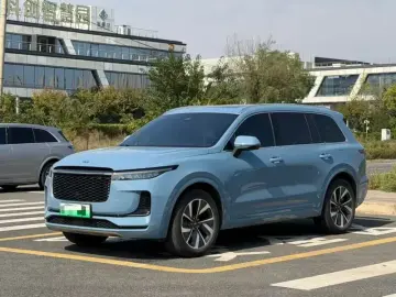 Li Auto (Lixiang) One