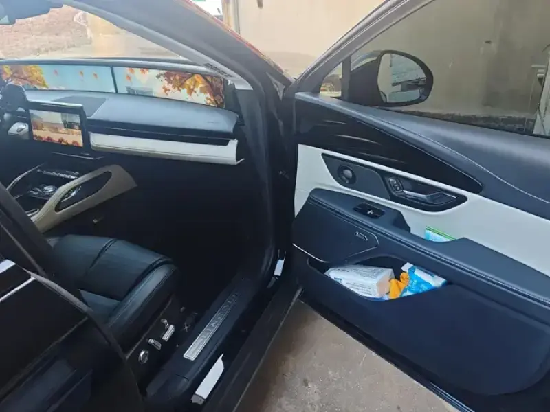 2023 Lincoln Nautilus с пробегом 42 000 км