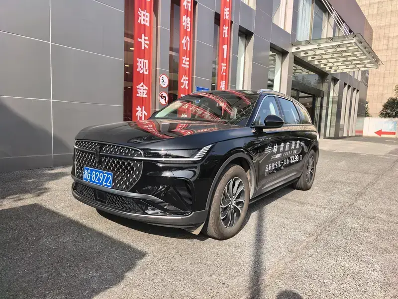2026 Lincoln Nautilus с пробегом 11 800 км