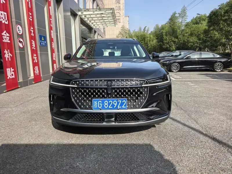 2026 Lincoln Nautilus с пробегом 11 800 км