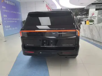 2025 Lincoln Navigator с пробегом 1 100 км
