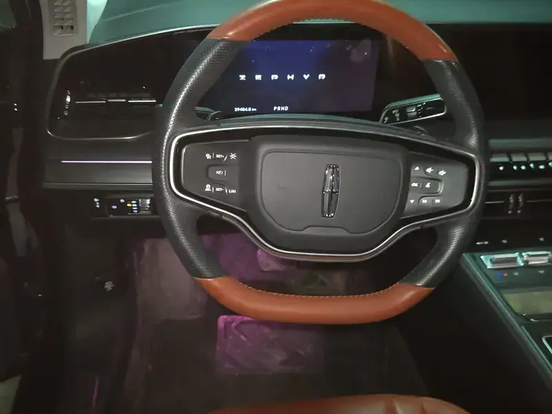 2022 Lincoln Z с пробегом 29 500 км