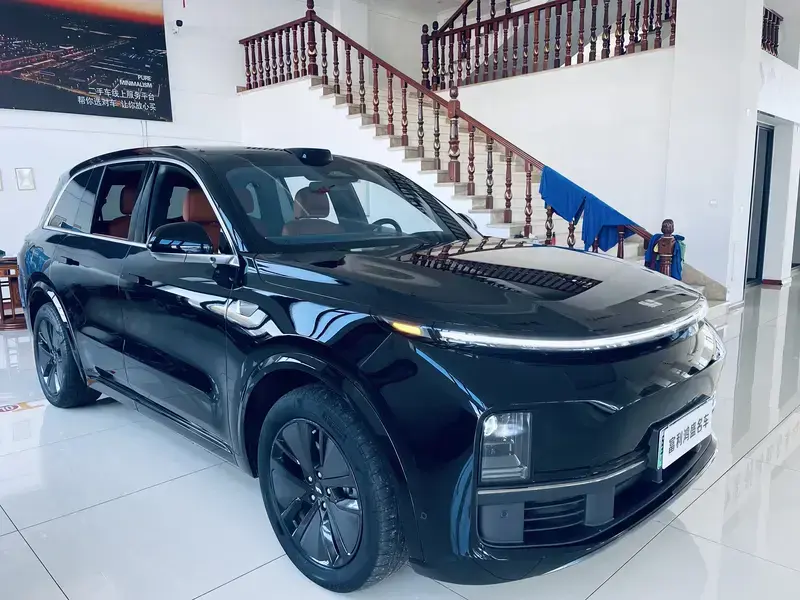 2024 Li Auto (Lixiang) L8 с пробегом 98 000 км