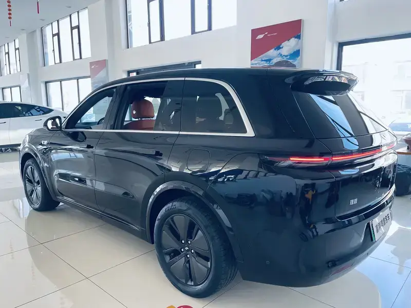 2024 Li Auto (Lixiang) L8 с пробегом 98 000 км
