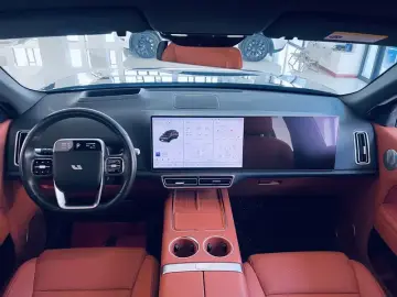 2024 Li Auto (Lixiang) L8 с пробегом 98 000 км