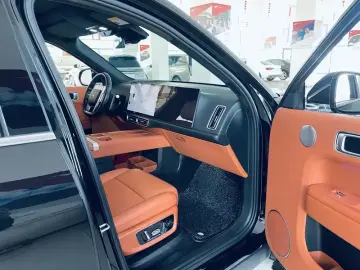 2024 Li Auto (Lixiang) L8 с пробегом 98 000 км