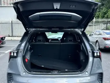 2023 Lynk & Co 06 с пробегом 28 000 км
