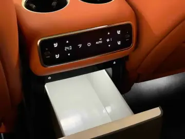 2025 Li Auto (Lixiang) L8 с пробегом 15 000 км