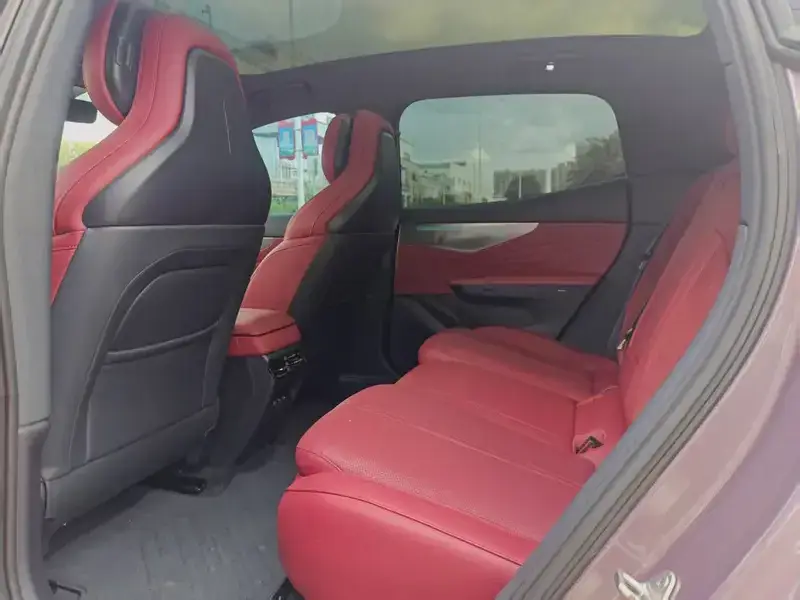 2026 Lynk & Co 07 с пробегом 6 800 км
