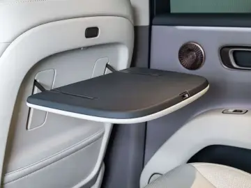 2025 Li Auto (Lixiang) i8 с пробегом 11 600 км