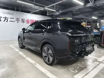2025 Lynk & Co 08 с пробегом 33 000 км