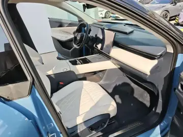 2026 Lynk & Co 08 с пробегом 19 000 км