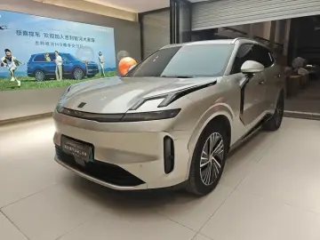 Lynk & Co 08