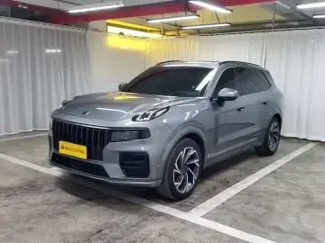 Lynk & Co 09