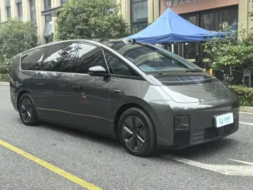 2024 Li Auto (Lixiang) Mega с пробегом 113 000 км