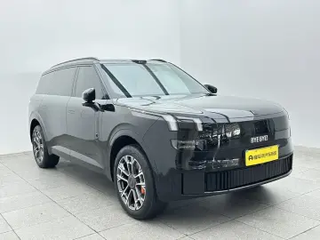 2025 Lynk & Co 900 с пробегом 7 200 км