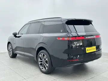 2025 Lynk & Co 900 с пробегом 7 200 км
