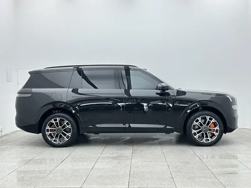 2025 Lynk & Co 900 с пробегом 7 200 км