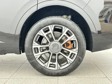 2025 Lynk & Co 900 с пробегом 7 200 км