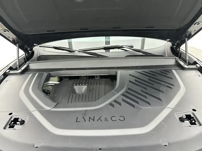 2025 Lynk & Co 900 с пробегом 7 200 км