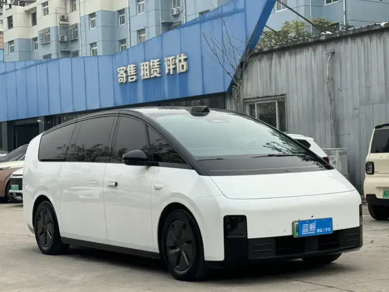2024 Li Auto (Lixiang) Mega с пробегом 68 000 км