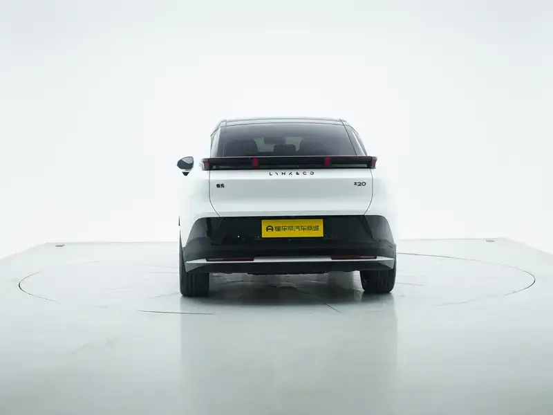 2025 Lynk & Co Z20 с пробегом 18 500 км