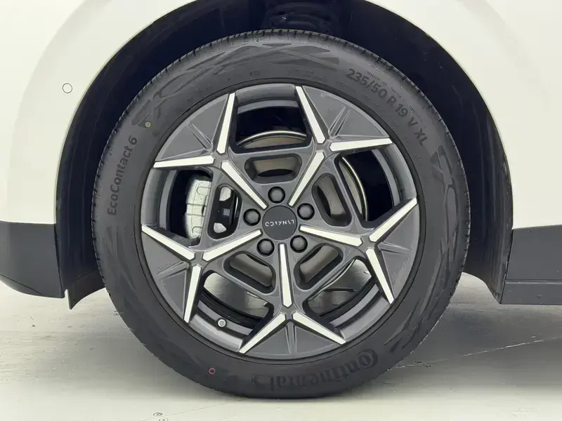 2025 Lynk & Co Z20 с пробегом 18 500 км