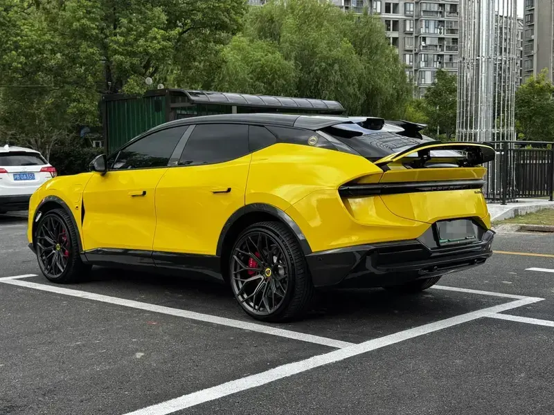2023 Lotus Eletre с пробегом 39 000 км