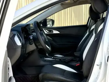 2017 Mazda Axela с пробегом 130 000 км
