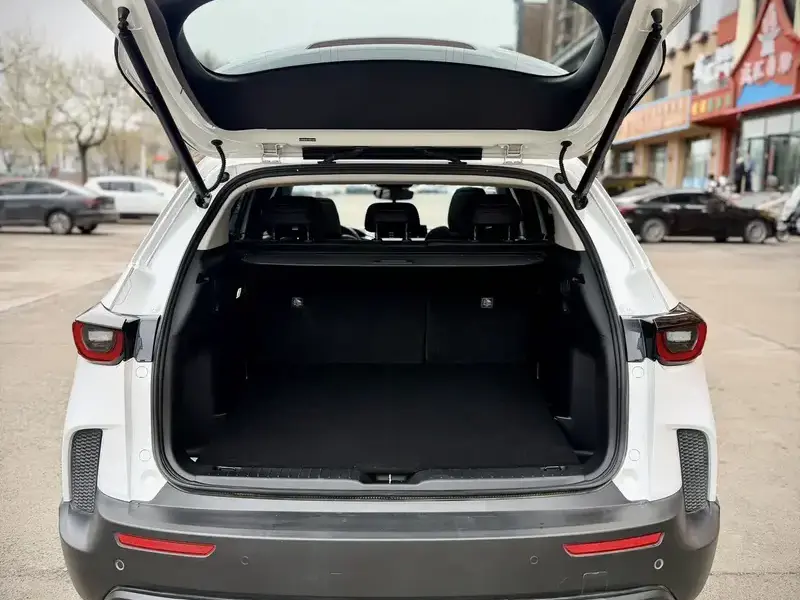2023 Mazda CX-50 с пробегом 34 000 км