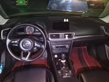 2017 Mazda Axela с пробегом 80 700 км