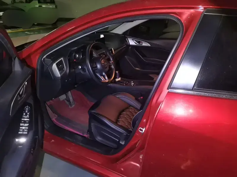 2017 Mazda Axela с пробегом 80 700 км