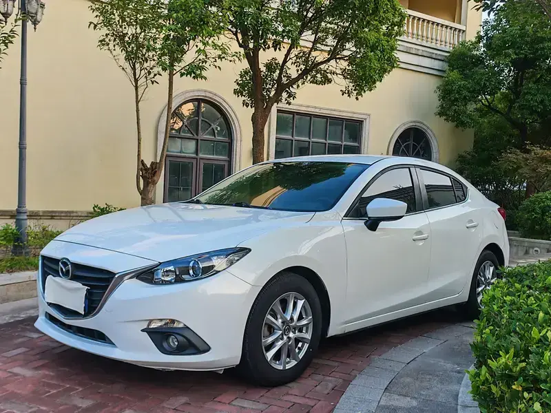 2016 Mazda Axela с пробегом 90 000 км
