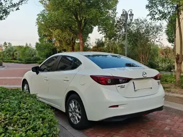 2016 Mazda Axela с пробегом 90 000 км