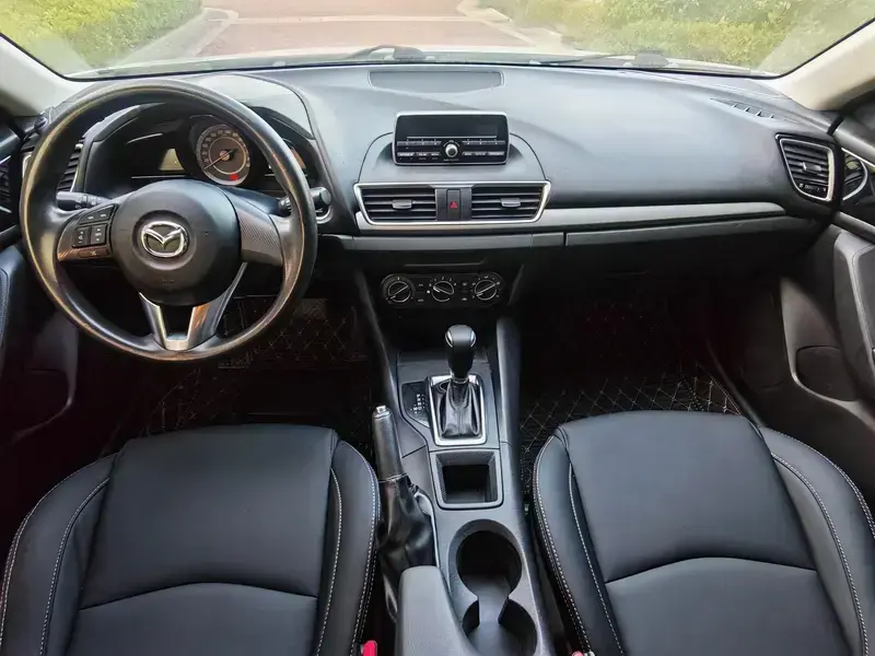 2016 Mazda Axela с пробегом 90 000 км