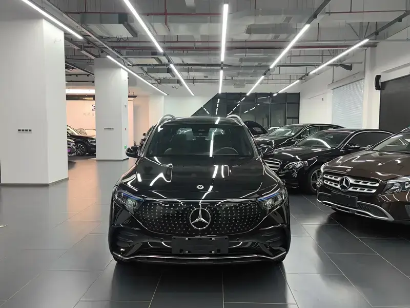 2023 Mercedes-Benz EQB с пробегом 14 500 км
