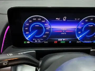 2023 Mercedes-Benz EQB с пробегом 14 500 км