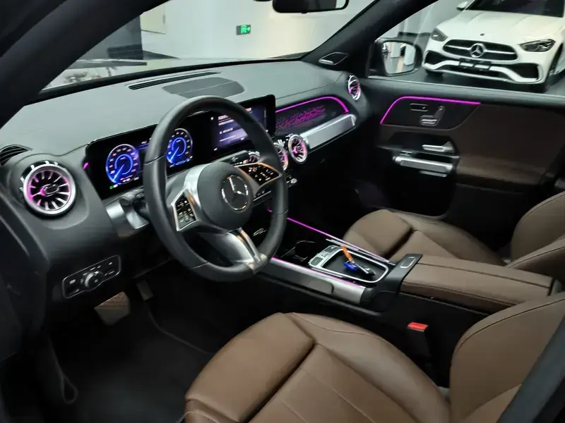 2023 Mercedes-Benz EQB с пробегом 14 500 км