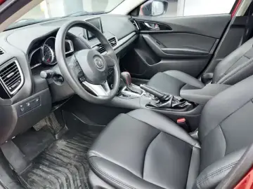 2016 Mazda Axela с пробегом 52 000 км