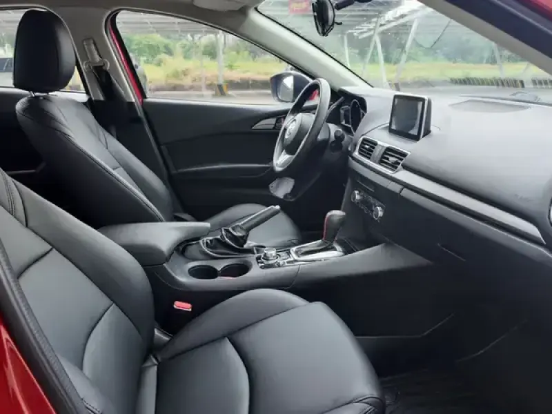 2016 Mazda Axela с пробегом 52 000 км