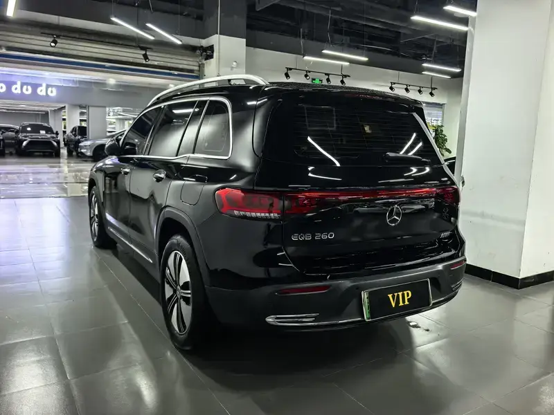 2023 Mercedes-Benz EQB с пробегом 21 000 км
