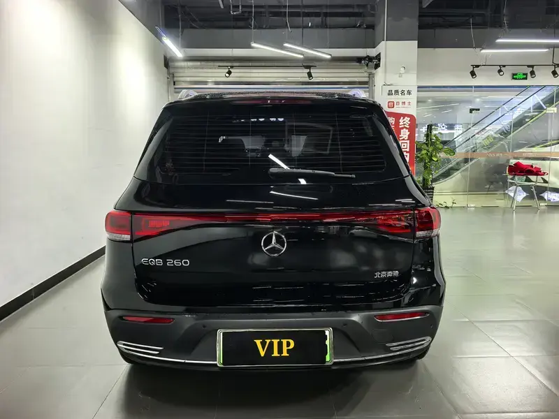2023 Mercedes-Benz EQB с пробегом 21 000 км