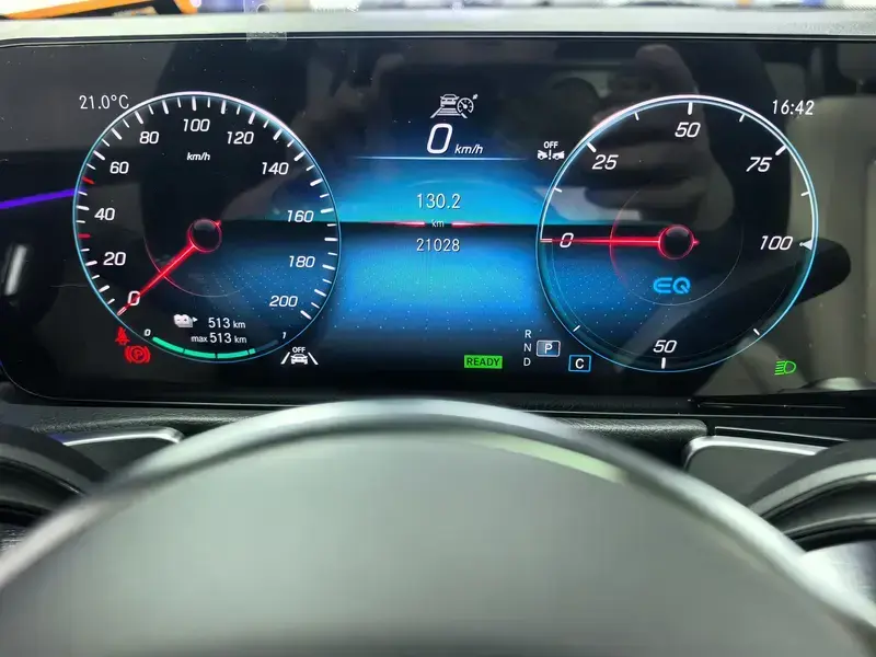 2023 Mercedes-Benz EQB с пробегом 21 000 км