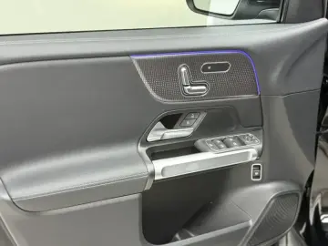 2023 Mercedes-Benz EQB с пробегом 47 000 км