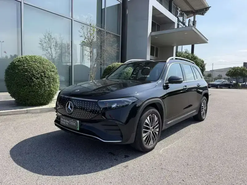 2025 Mercedes-Benz EQB с пробегом 18 100 км