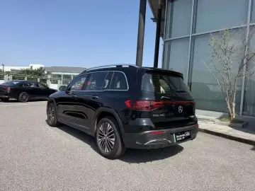 2025 Mercedes-Benz EQB с пробегом 18 100 км