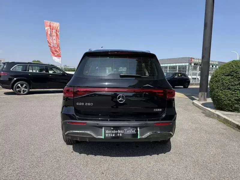 2025 Mercedes-Benz EQB с пробегом 18 100 км